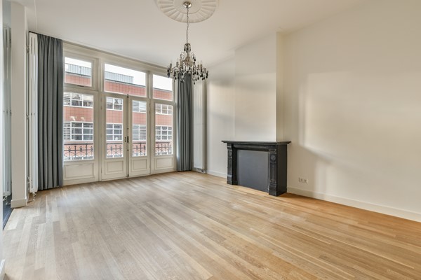 Medium property photo - Van De Veldestraat 7-2, 1071 CW Amsterdam